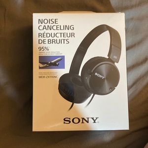 new unopened sony noise canceling wired headphones
